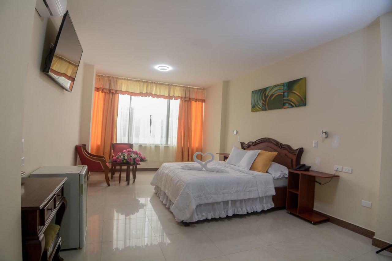 Victoria Suites Hotel サント・ドミンゴ・デ・ロス・コロラドス エクステリア 写真